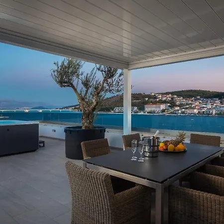 Prestige 2 * Trogir