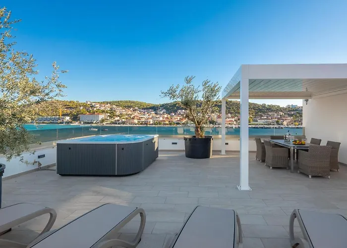 Prestige 2 Trogir