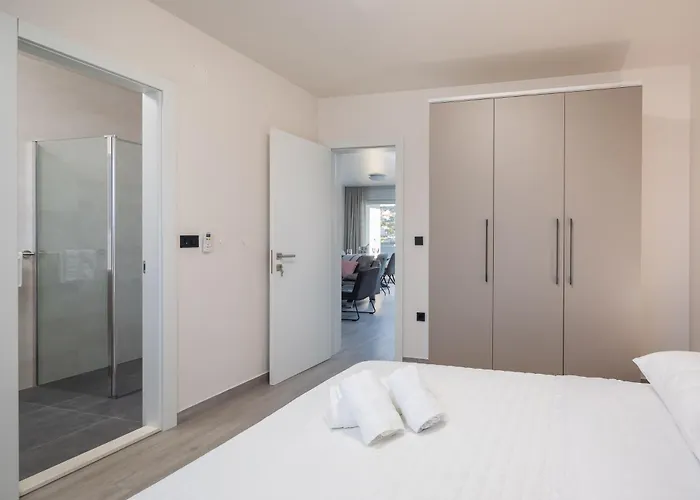 Prestige 2 * Trogir